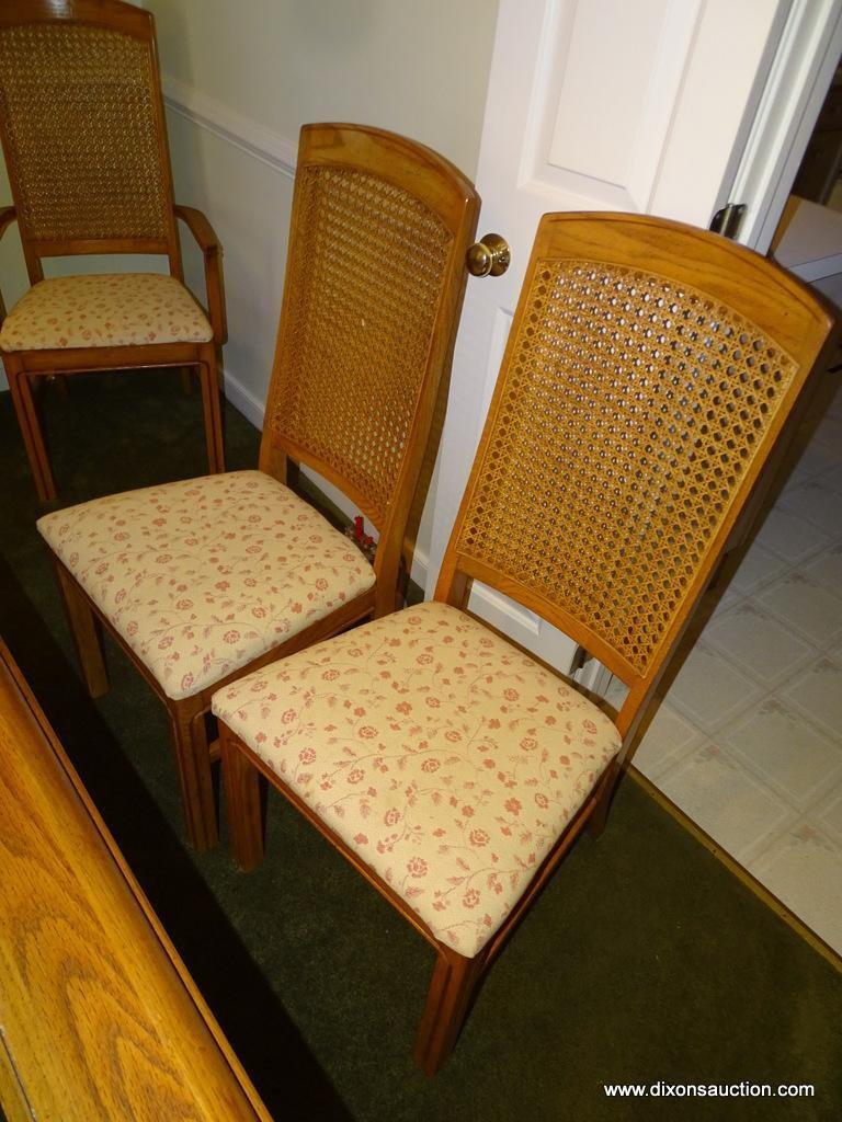 (DR) BEVELED GLASS TOP DINING TABLE WITH 1 LEAF (11.5" WIDE) AND 5 CHAIRS. GLASS HAS A 1" BEVEL.