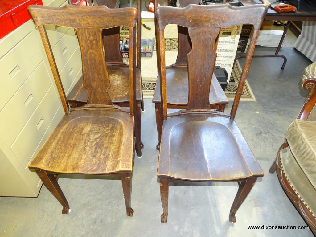 (R1) SET OF 4 ANTIQUE OAK FIDDLEBACK PAW FOOTED PLANK BOTTOM CHAIRS: 18"X18"X 39". 1 SPLAT IS