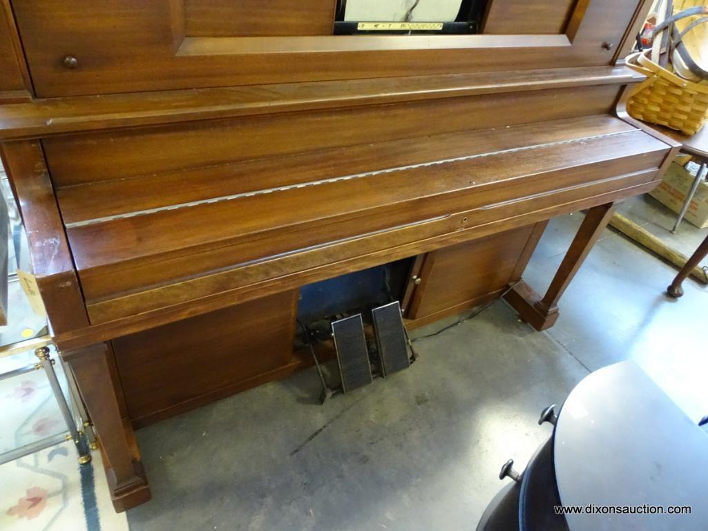 (R1) ANTIQUE AEOLIAN CO. NEW YORK, N.Y. MAHOGANY UPRIGHT DUO-ART PLAYER PIANO WITH IVORY KEYS. IN