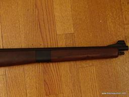 (LR) GUN; MOSSBERG .22 MILITARY STYLE BOLT ACTION RIFLE