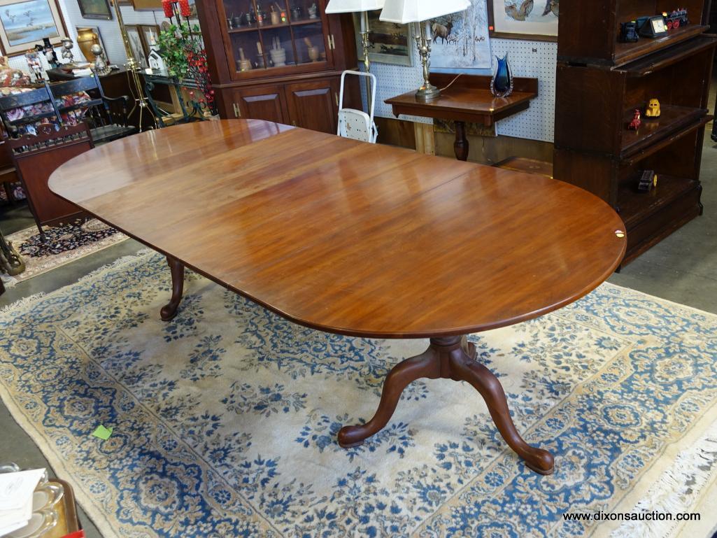 (R1) VIRGINIA GALLERIES HENKEL HARRIS FINE FURNITURE SOLID WILD BLACK CHERRY DINING ROOM TABLE WITH