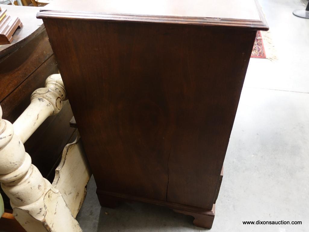 R4- BEAUTIFUL ANTIQUE MAHOGANY CHIPPENDALE 2 / 3 DRAWER CHEST WITH LINE INLAY ON EACH OF THE