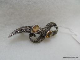 VINTAGE DESIGNER STERLING SILVER BROOCH. SIGNED MRE, .925 FOR STERLING SILVER ON THE BACK. THIS