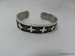 .925 CUFF BRACELET WITH CROSSES, SIG TAXCO TG-211 TOTAL WEIGHT 27 GRAMS