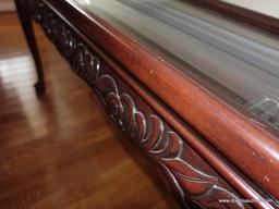(LR) MAHOGANY AND GLASS TOP BALL AND CLAW FOOTED CONSOLE/SOFA TABLE WITH CARVED CORNERS: 54" X 17" X