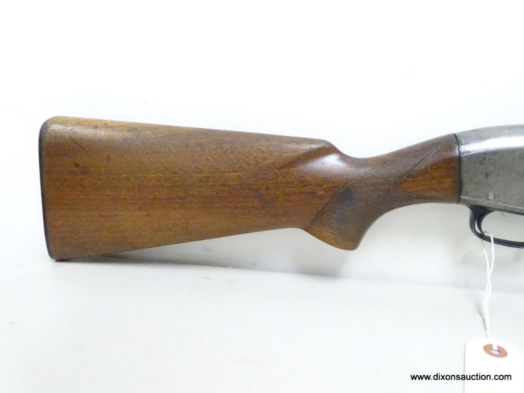 EARLY WINCHESTER MODEL 50, 12 GAUGE SEMI-AUTOMATIC SHOTGUN. VENTILATED BARREL, WITH MODIFIED CHOKE.