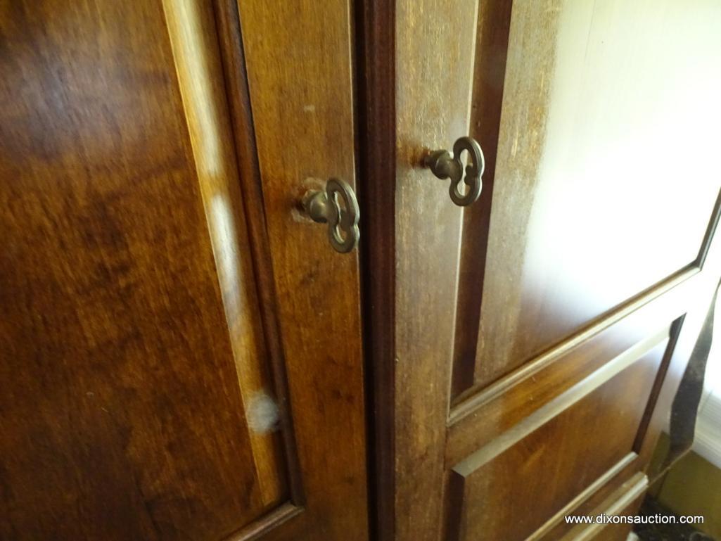 (SUN) ARMOIRE/ ENTERTAINMENT CENTER; THIS WOOD BEAUTY HAS DENTIL MOLDING ON TOP, PANELED DOORS, 2