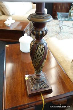 (WIN) TABLE LAMP; MADE BY DALE TIFFANY, THIS PIECE HAS AN OFF WHITE BROCADE FABRIC BELL-SHAPED