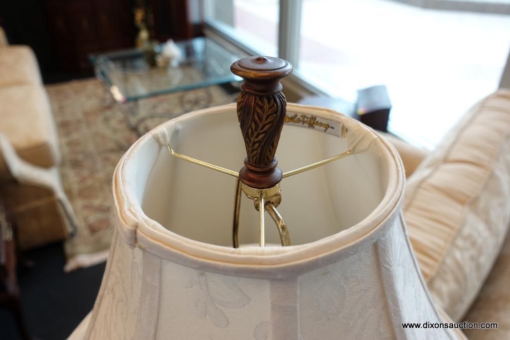 (WIN) TABLE LAMP; MADE BY DALE TIFFANY, THIS PIECE HAS AN OFF WHITE BROCADE FABRIC BELL-SHAPED