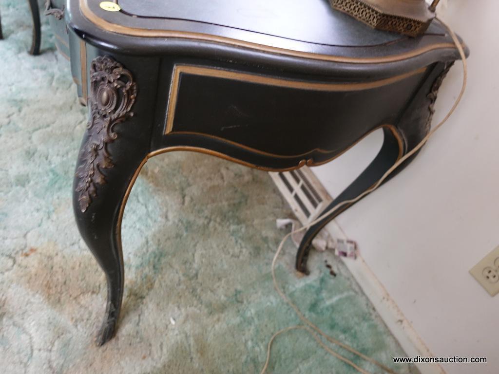 (BED) VINTAGE DREXEL HERITAGE FRENCH WRITING DESK; DREXEL LOUIS XV STYLE EBONIZED WRITING DESK WITH