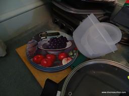 ASSORTED COOKWARE LOT