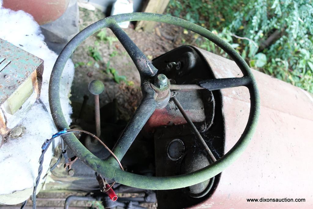 VINTAGE MASSEY FERGUSON TRACTOR.