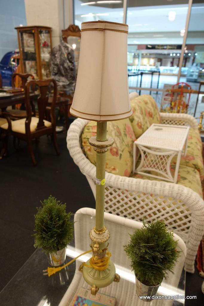 LAMP AND DECOR LOT