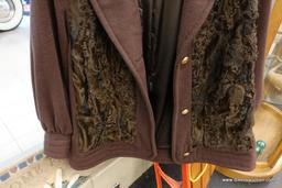 LADIES COAT WITH FUR PANELS