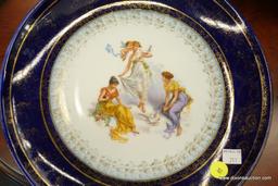 CARLSBAD "VICTORIA" PLATE