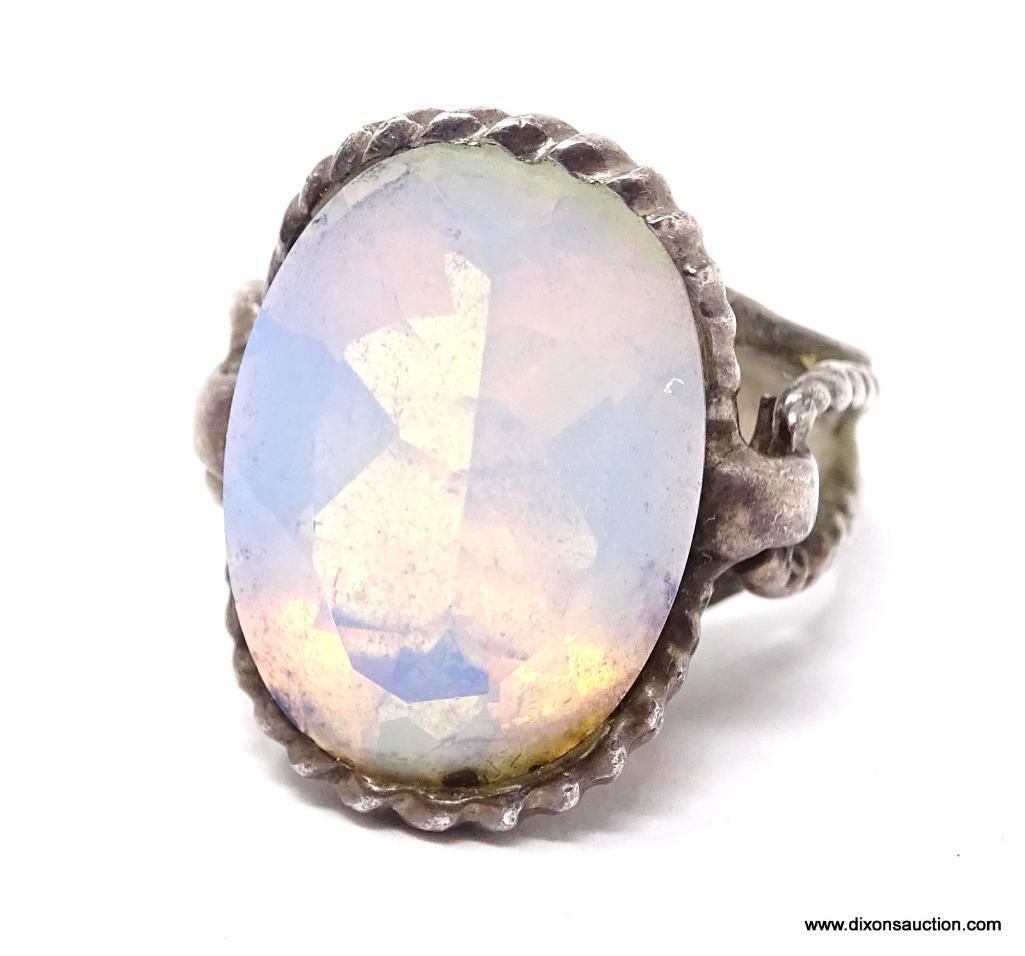 LADIES STERLING SILVER MILKY OPAL GEMSTONE RING