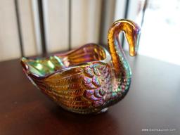 VTG IMPERIAL GLASS SWAN SALT