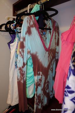 (CLO1) LADIES SWIMWEAR LOT; 22 ASSORTED BATHING SUITS, SIZES 4 TO 6 IN WOMENS OR SMALL. MOST ARE ONE