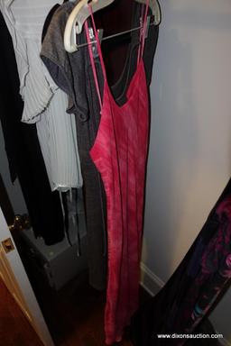 (CLO1) DRESS LOT; 6 TOTAL PIECES, ALL ARE SLEEVELESS EXCEPT FOR ONE WHICH HAS CAP SLEEVES. PERFECT
