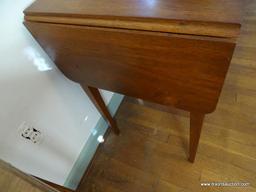 (DOWN BED) SUTER'S WALNUT HEPPLEWHITE 2 DRAWER DROP SIDE TABLE-PEGGED LEGS 2 DRAWERS DOVETAILED WITH