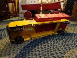 (TOY) ANTIQUE MARX DUMP TRUCK- ( MINOR PAINT LOSS ON FRONT AND SIDES OF DUMP BODY- VERY GOOD
