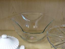 (R1A) SHELF LOT OF ASSORTED GLASS ITEMS; THIS LOT INCLUDES A CAKE PLATE, 6 CORDIAL GLASSES, A STAR