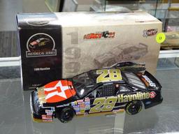 (R3) NASCAR 1:24 DIECAST COLLECTIBLE STOCK CAR; DAVEY ALLISON #28 HAVOLINE 1990 FORD THUNDERBIRD.