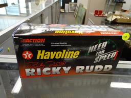 (R3) NASCAR 1:24 DIECAST COLLECTIBLE STOCK CAR; RICKY RUDD #28 HAVOLINE NEED FOR SPEED 2001 FORD
