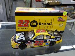 (R1) NASCAR 1:24 SCALE DIECAST COLLECTIBLE MODEL STOCK CAR; #22 CATERPILLAR PONTIAC DRIVEN BY WARD
