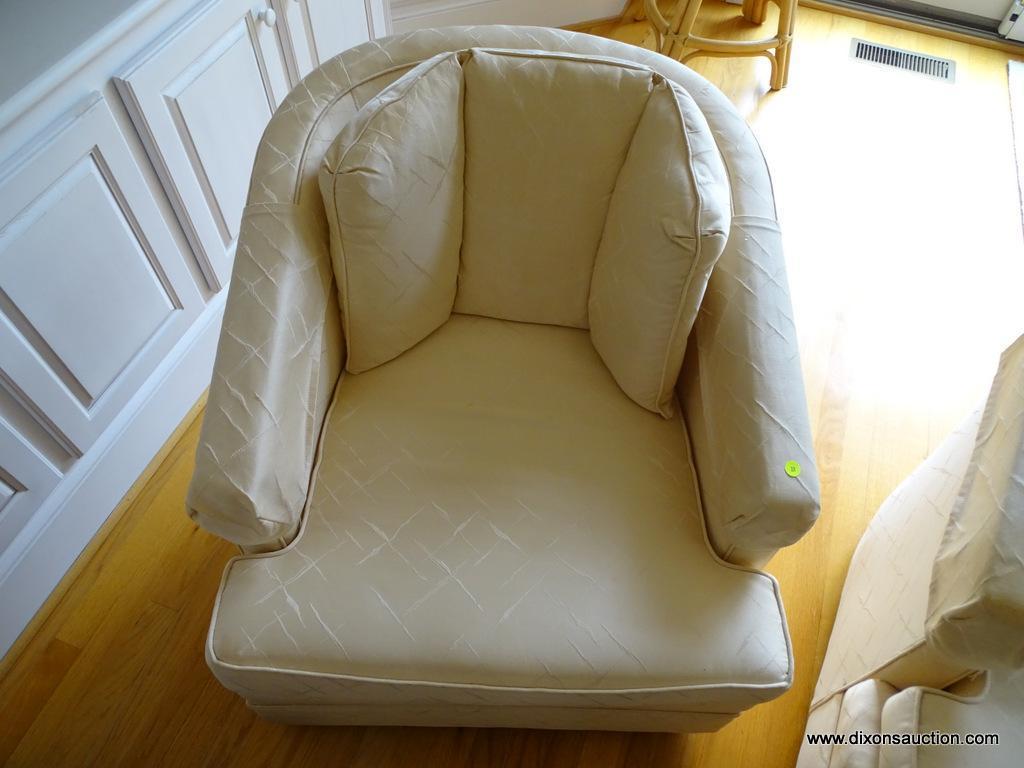 (FAM) COLONY HOUSE ARMCHAIR; 1 OF A PAIR OF COLONY HOUSE FURNITURE ARM CHAIRS IN CREAM COLOR. MADE