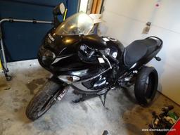 (GAR) 2006 SUZUKI GSX 600 KATANA MOTORCYCLE; BLACK IN COLOR, VERY GOOD CONDITION AND GARAGE-KEPT.