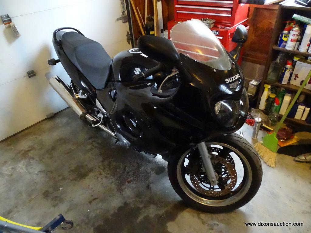 (GAR) 2006 SUZUKI GSX 600 KATANA MOTORCYCLE; BLACK IN COLOR, VERY GOOD CONDITION AND GARAGE-KEPT.