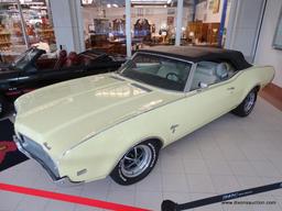 1969 OLDSMOBILE CUTLASS S CONVERTIBLE. ENGINE: ORIGINAL OLDS 350 WITH REBUILT QUADRAJET AND FACTORY