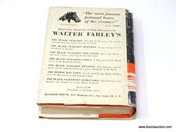 (SC) VINTAGE BOOK; THE BLACK STALLION BY WALTER FARLEY (1941). IS IN EXCELLENT CONDITION AND IN A