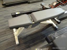 NAUTILUS WEIGHT PRESS BENCH; DUAL ROLLERS AND HAND GRIP FOR TRANSPORT, 30 DEGREE INCLINE TO 80