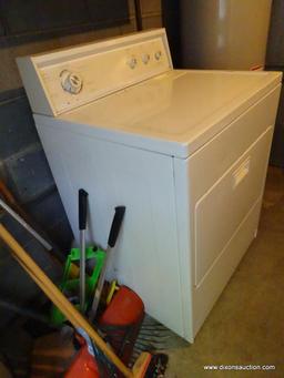 (UTIL) KENMORE DRYER; WHITE KENMORE ULTRA FABRIC CARE HEAVY DUTY 80 SERIES SOFT HEAT. MODEL #