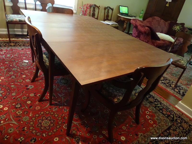 (DR) MAHOGANY HEPPLEWHITE DROP LEAF TABLE AND 8 CHAIRS; MAHOGANY DROP LEAF HEPPLEWHITE DINING TABLE