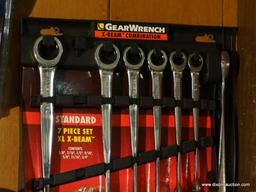 X-BEAM WRENCH SET; GEARWRENCH X-BEAM STANDARD COMBINATION WRENCH SET. IS NEARLY COMPLETE (MISSING 1