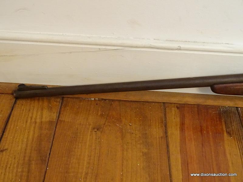 (MBR) ANTIQUE .30 CALIBER RIFLE; ANTIQUE RIFLE WITH WOODEN STOCK. MADE BY SAVAGE ARMS CORPORATION.