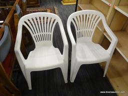 SET OF PATIO CHAIRS; SET OF 4 WHITE PLASTIC PATIO CHAIRS WITH FAN BACK PATTERN. EACH MEASURES 21.5
