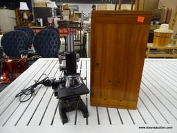 VINTAGE ELECTRIC BAUSCH & LOMB MICROSCOPE; BLACK VINTAGE MICROSCOPE MADE BY BAUSCH & LOMB. MODEL NO.