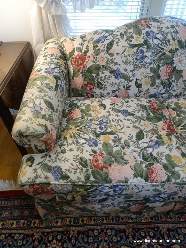 (LR) LOVESEAT; FLORAL UPHOLSTERED SOFA-VERY GOOD CONDITION- 59 IN X 35 IN X 33 IN