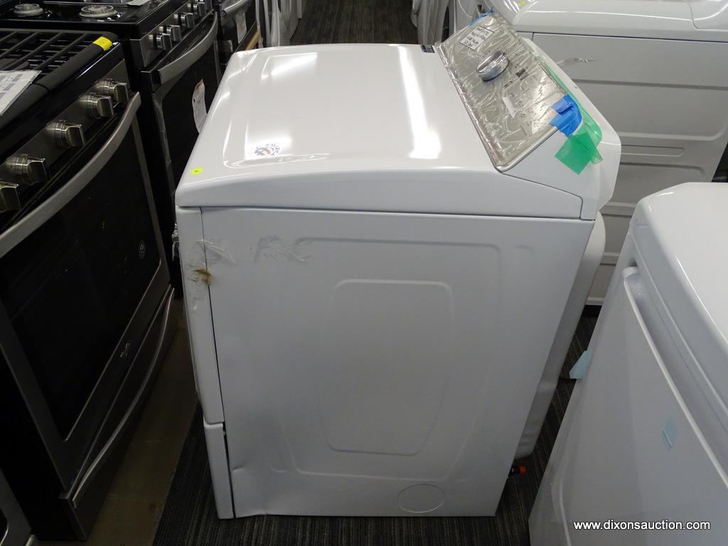 Maytag 7.4-cu ft Gas Dryer (White)