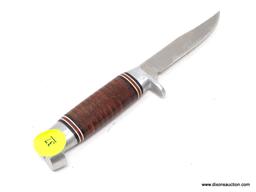 VINTAGE WESTERN USA L628 KNIFE; VINTAGE WESTERN SMALL GAME BIRD AND TROUT KNIFE. COMES WITH LEATHER