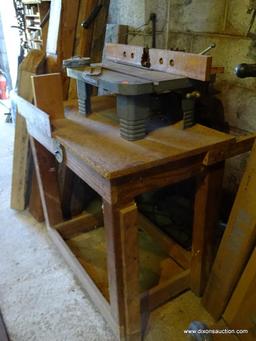 DELTA HOMECRAFT SHAPER RESTORATION; DELTA MILWAUKEE HOMECRAFT MOUNTED ON A WOODEN TABLE BASE.