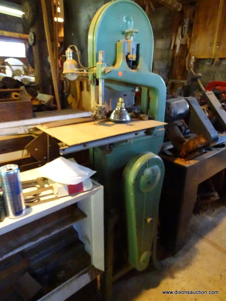 BAND SAW; DELTA GREEN BAND SAW. S/N 165116.