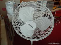 PELONIS 18'' WHITE STAND FAN. MODEL FS40-19M. FAN IS WORKING TESTED