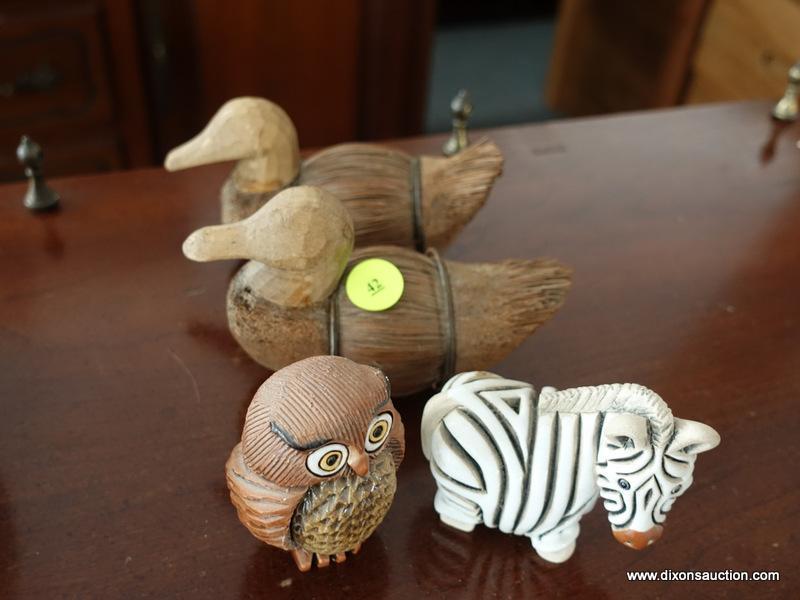 (R5) LOT OF ANIMAL FIGURINES; 4 PIECE LOT OF ANIMAL FIGURES WITH A PAIR OF WOOD AND REEDED CARVED