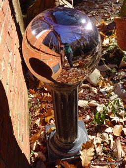 (BACKYD) PEDESTAL AND BALL; ALUMINUM COLUMNED PEDESTAL WITH ATTACHED MIRRORED YARD GAZING BALL-32 IN