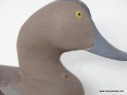 MARYLAND BLUEBILL HEN DECOY. 1960'S WORKING DECOY. MOST LIKELY MADE IN THE HAVRE DE GRACE AREA AND